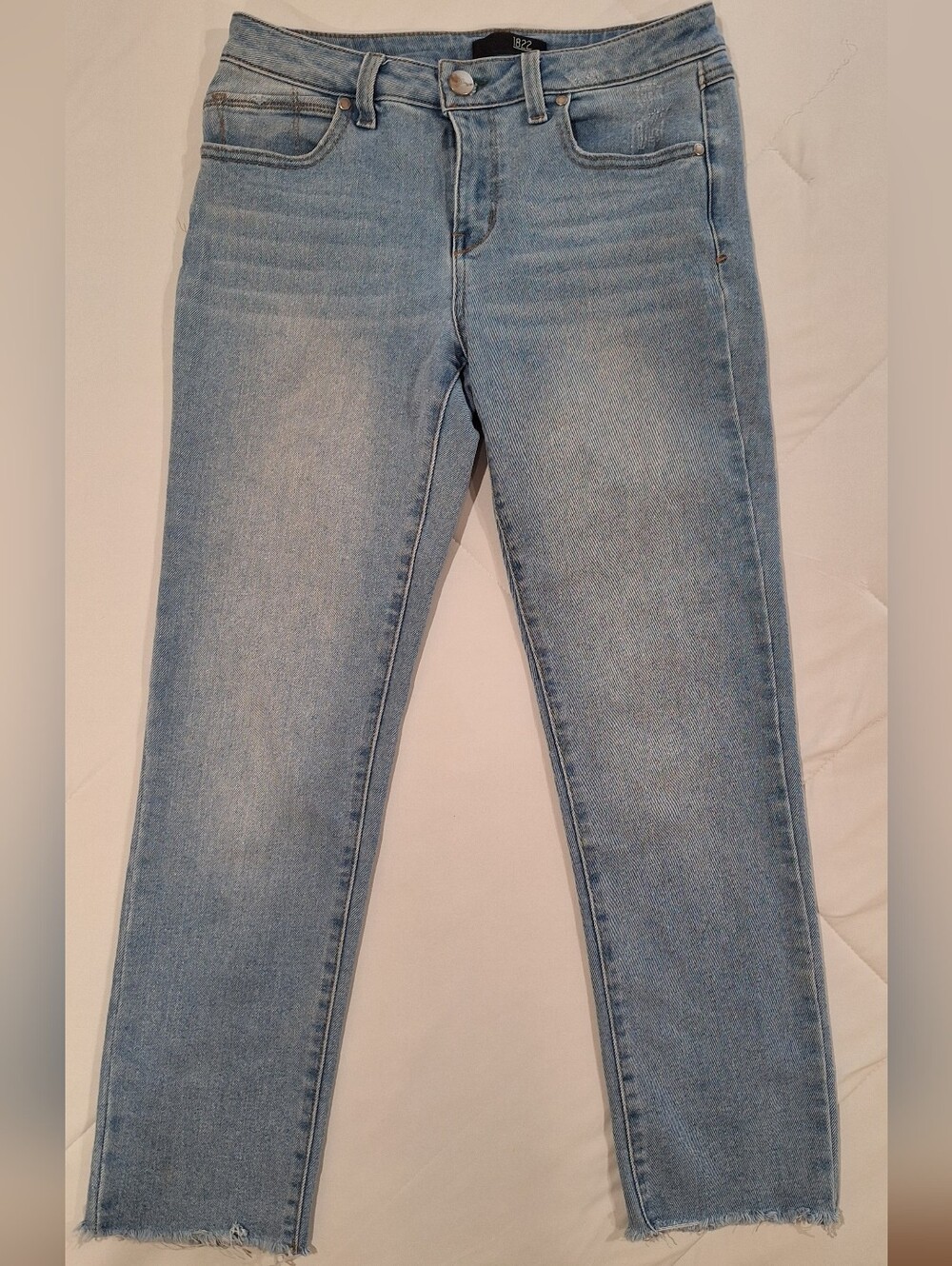 Women’s Light Blue Straight-Leg Jeans